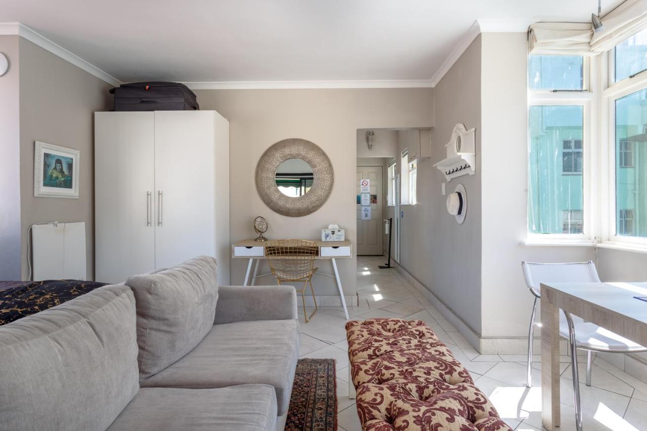 Cosy And Classy Sea Point Apartment Cape Town Eksteriør bilde