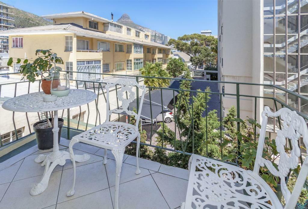 Cosy And Classy Sea Point Apartment Cape Town Eksteriør bilde