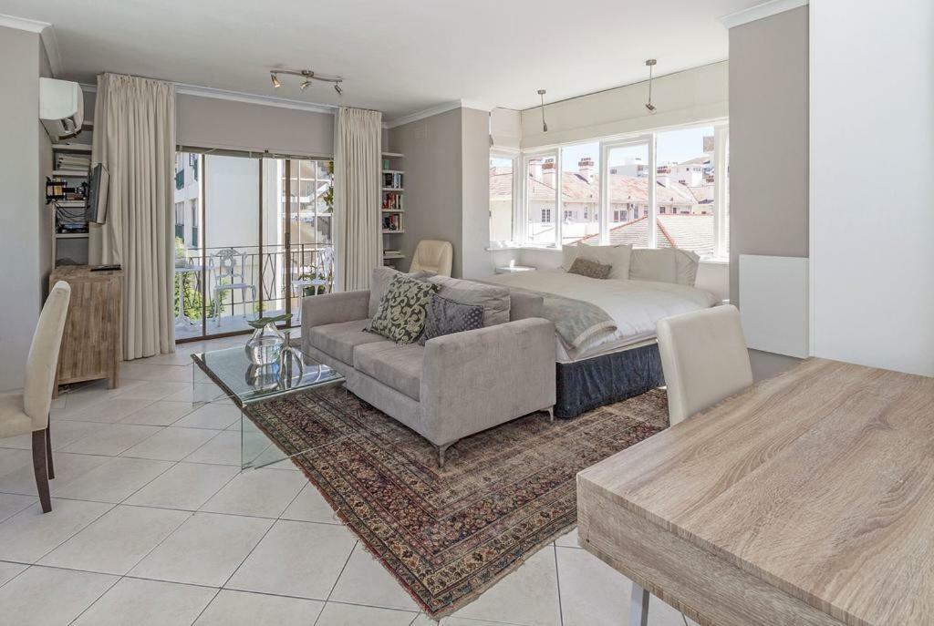 Cosy And Classy Sea Point Apartment Cape Town Eksteriør bilde