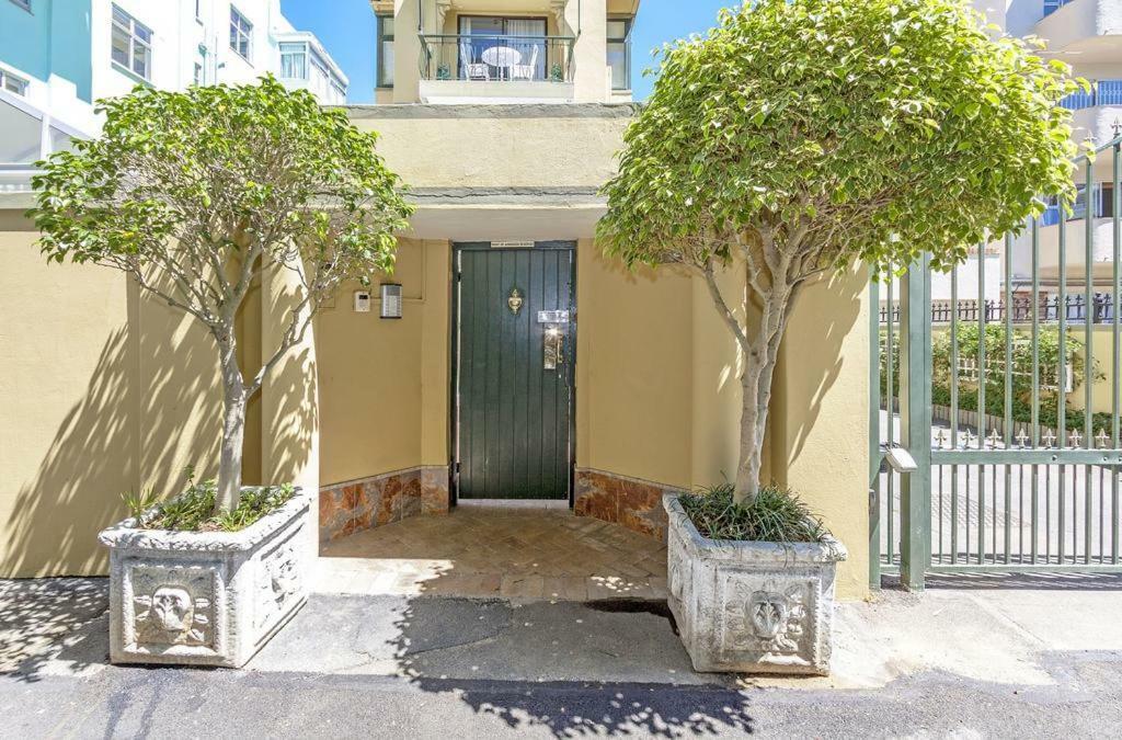 Cosy And Classy Sea Point Apartment Cape Town Eksteriør bilde