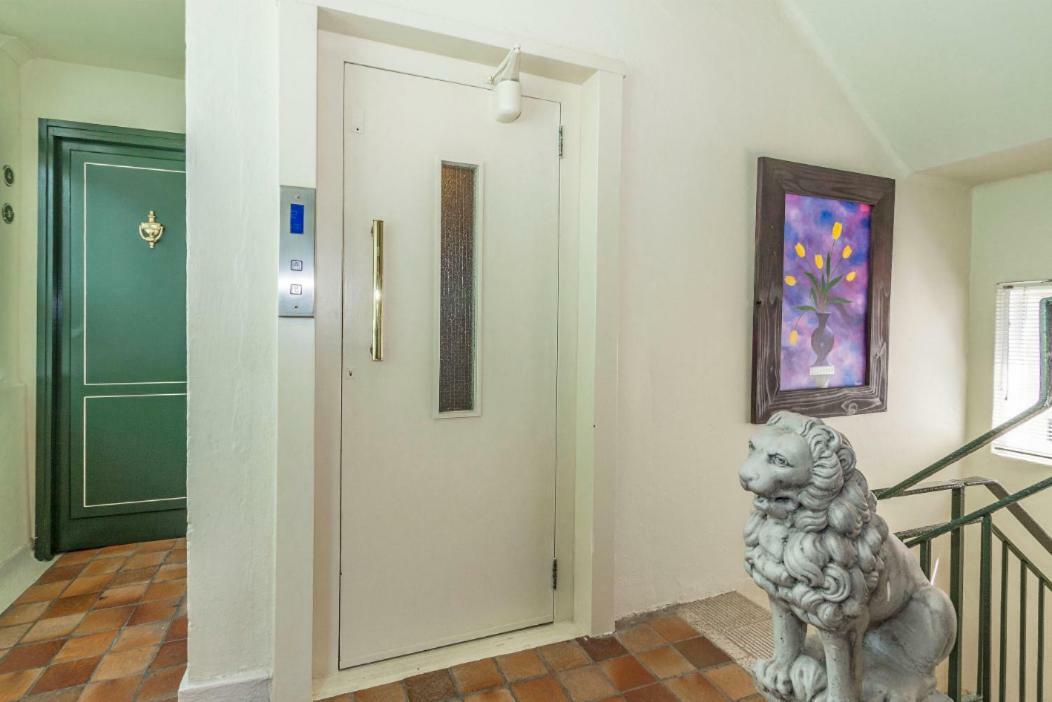 Cosy And Classy Sea Point Apartment Cape Town Eksteriør bilde